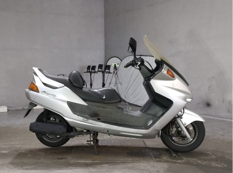 Мотоцикл Yamaha MAJESTY 250 с пробегом 38575 km