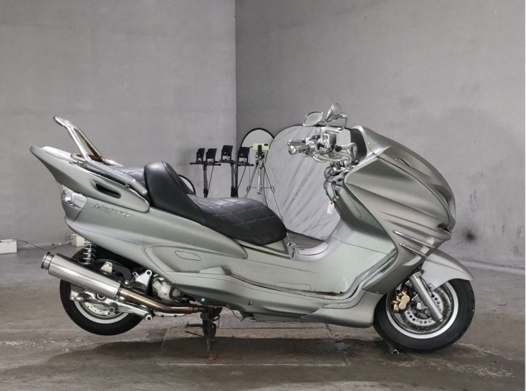 Мотоцикл Yamaha MAJESTY 250C