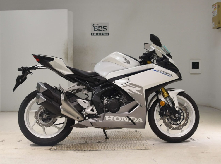 Мотоцикл Honda CBR250RRA з пробігом 7786 km