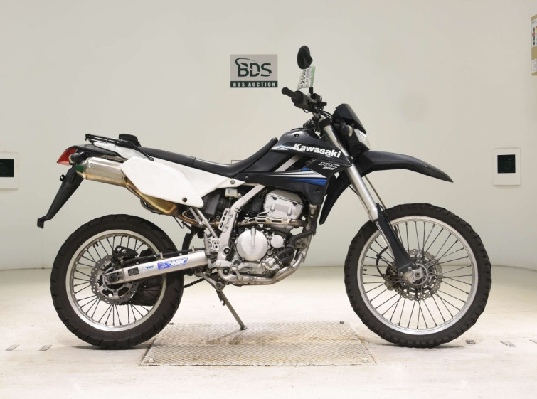 Мотоцикл Kawasaki KLX250 з пробігом 35141 km