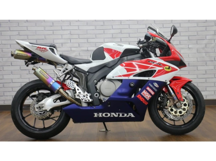 Мотоцикл Honda CBR1000RR з пробігом 36695 km