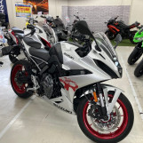 Мотоцикл Suzuki GSX-8R с пробегом 1371 km