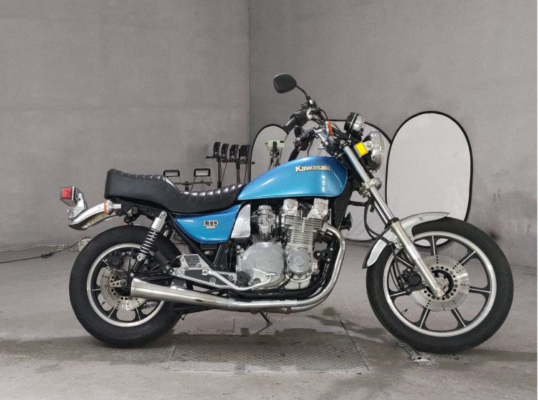 Мотоцикл Kawasaki Z1000LTD с пробегом 19915 m
