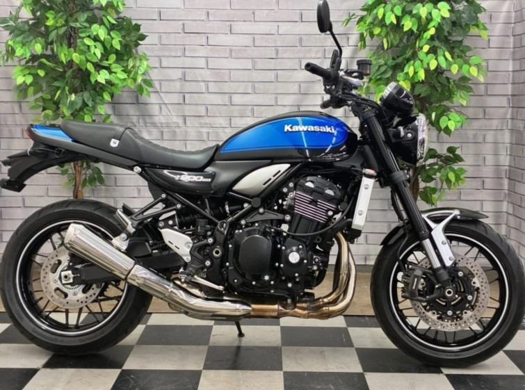 Мотоцикл Kawasaki Z900RS з пробігом 4002 km