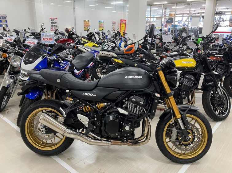 Мотоцикл Kawasaki Z900RS з пробігом 824 km