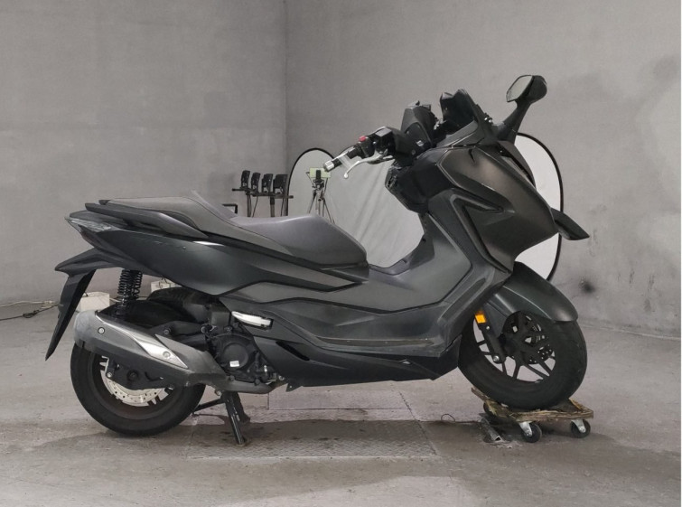 Мотоцикл Honda FORZA з пробігом 25263 km