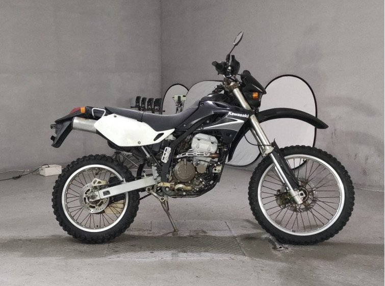 Мотоцикл Kawasaki KLX250 з пробігом 9291 km