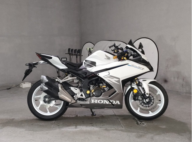 Мотоцикл Honda CBR250RR с пробегом 3053 km