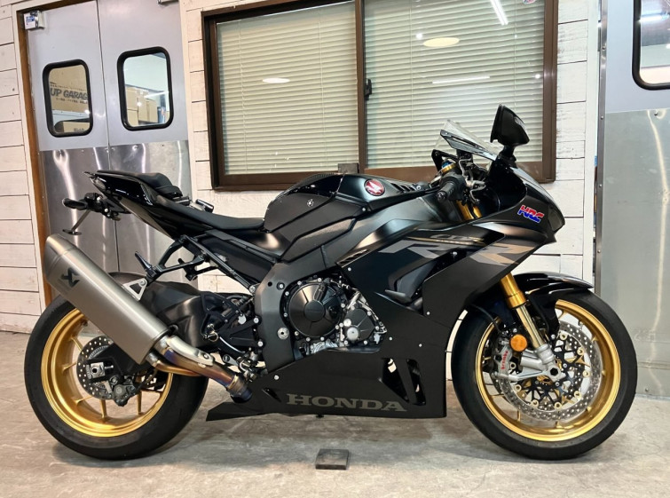 Мотоцикл Honda CBR1000RR-R FB SP с пробегом 1571 km