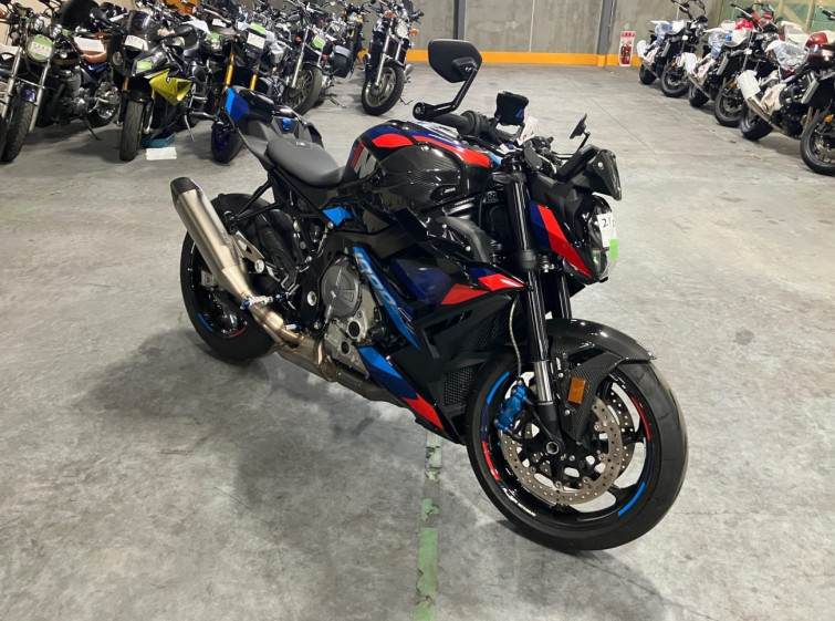 Мотоцикл BMW M1000R с пробегом 2332 km