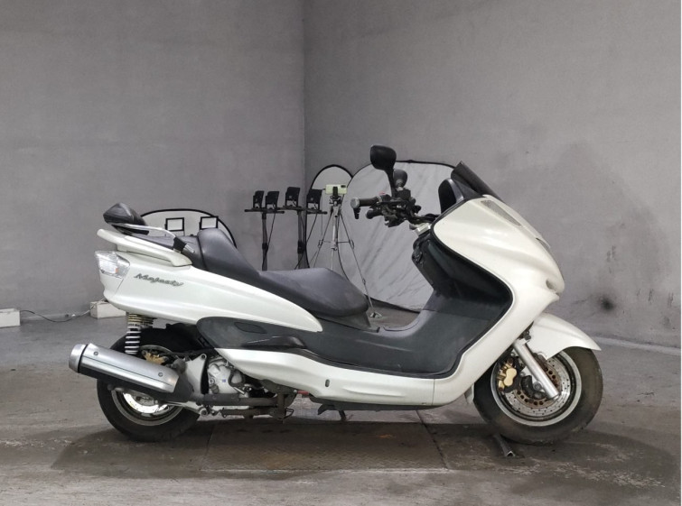 Мотоцикл Yamaha MAJESTY 250 з пробігом 26018 km