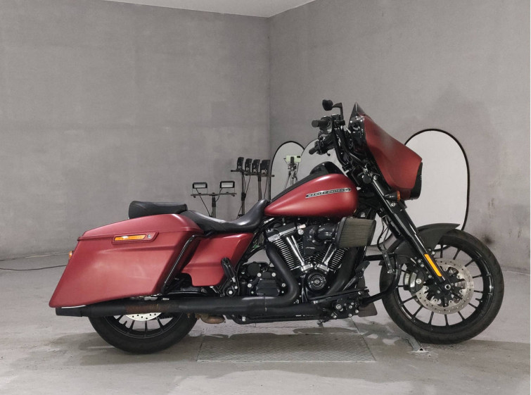 Мотоцикл HD STREET GLIDE FLHXS1870 с пробегом 24154 km