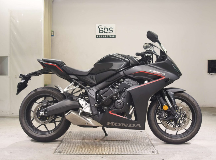 Мотоцикл Honda CBR650R з пробігом 3000 km