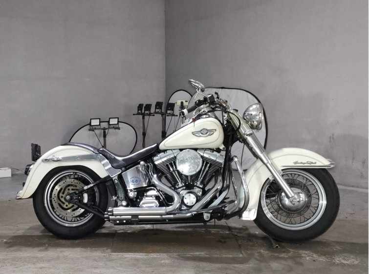 Мотоцикл HD HERITAGE FLSTC1450 с пробегом 63260 km