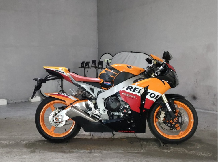 Мотоцикл Honda CBR1000RR з пробігом 15890 km