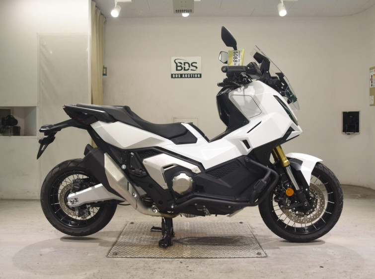 Мотоцикл Honda X-ADV750 с пробегом 1659 km