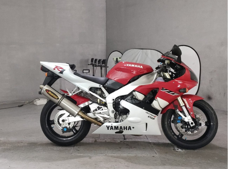 Мотоцикл Yamaha YZF-R1 з пробігом 4789 km