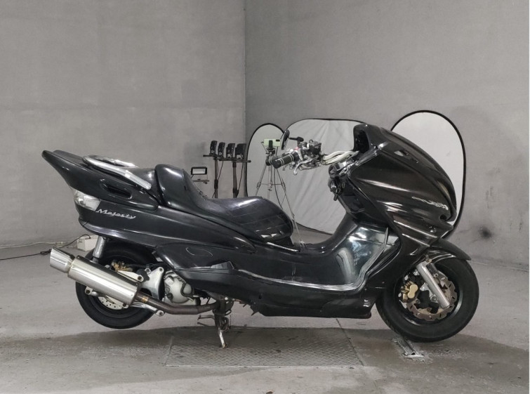 Мотоцикл Yamaha MAJESTY 250C