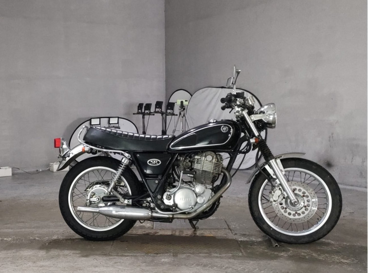 Мотоцикл Yamaha SR400 з пробігом 3279 km