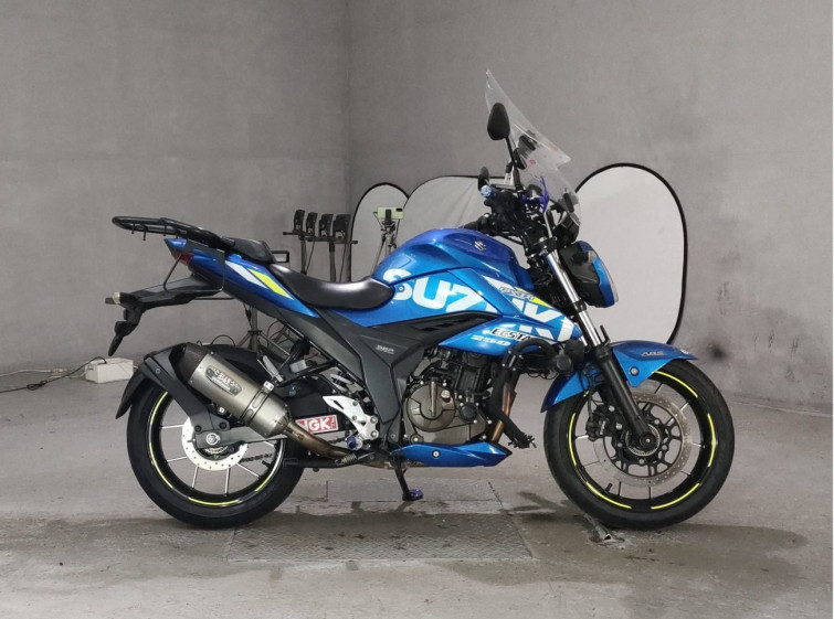 Мотоцикл Suzuki GIXXER250 з пробігом 27693 km