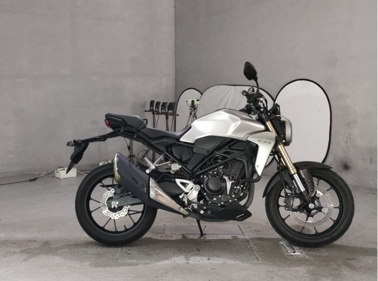 Мотоцикл Honda CB250R з пробігом 9297 km