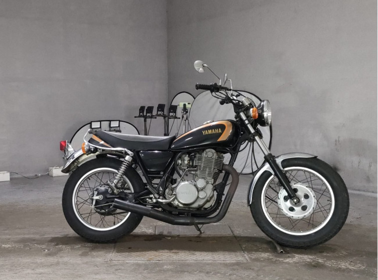 Мотоцикл Yamaha SR400 з пробігом 13084 km