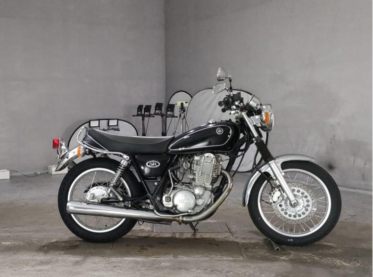 Мотоцикл Yamaha SR400 з пробігом 17907 km