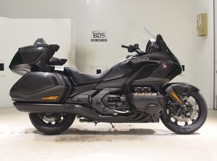 Мотоцикл Honda GL1800 с пробегом 121 km