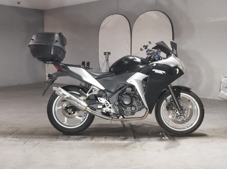 Мотоцикл Honda CBR250R с пробегом 62342 km