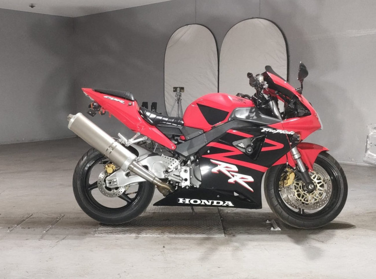 Мотоцикл Honda CBR954RR з пробігом 40499 m