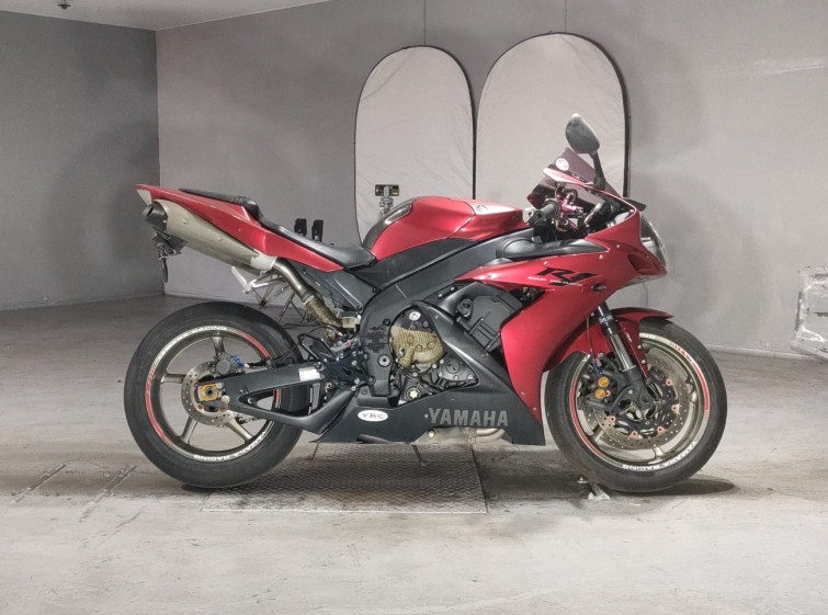 Мотоцикл Yamaha YZF-R1 с пробегом 84603 km