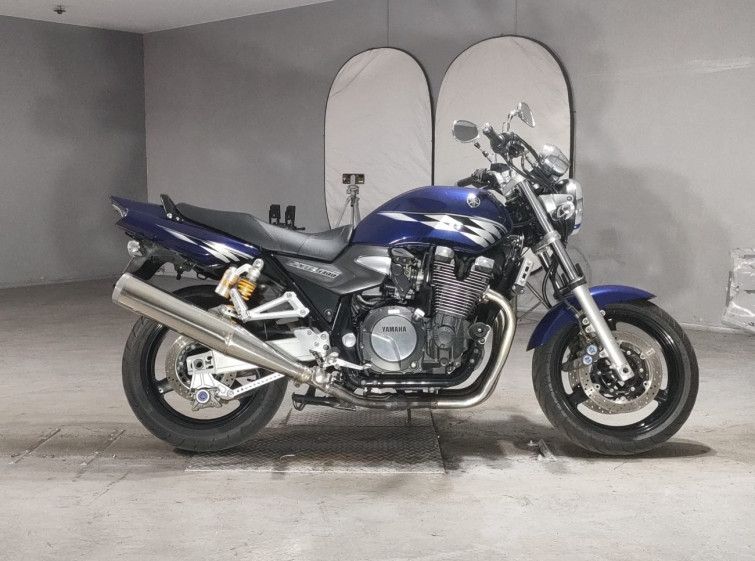 Мотоцикл Yamaha XJR1300 с пробегом 42427 km