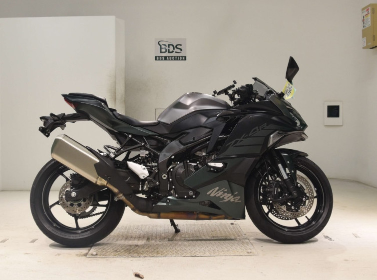 Мотоцикл Kawasaki ZX-4R з пробігом 7960 km