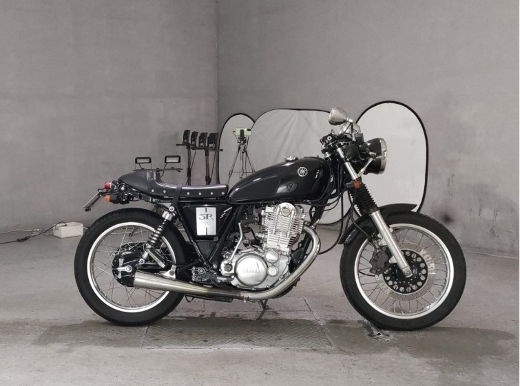 Мотоцикл Yamaha SR400 з пробігом 5164 km