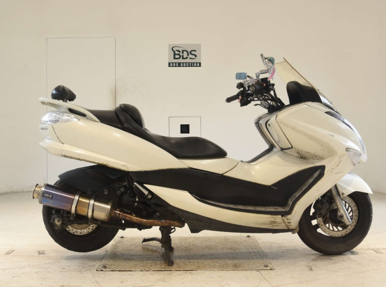 Мотоцикл Yamaha MAJESTY 250