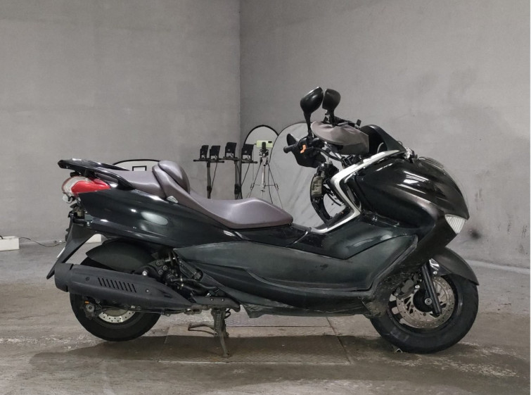 Мотоцикл Yamaha MAJESTY 250