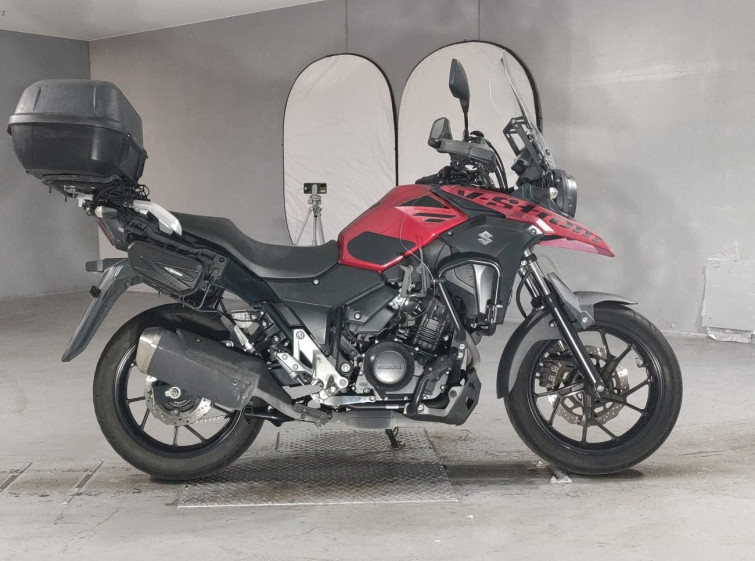 Мотоцикл Suzuki V-STROM DL250 з пробігом 40562 km