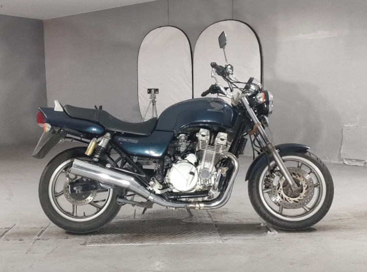 Мотоцикл Honda CB750 з пробігом 6206 km