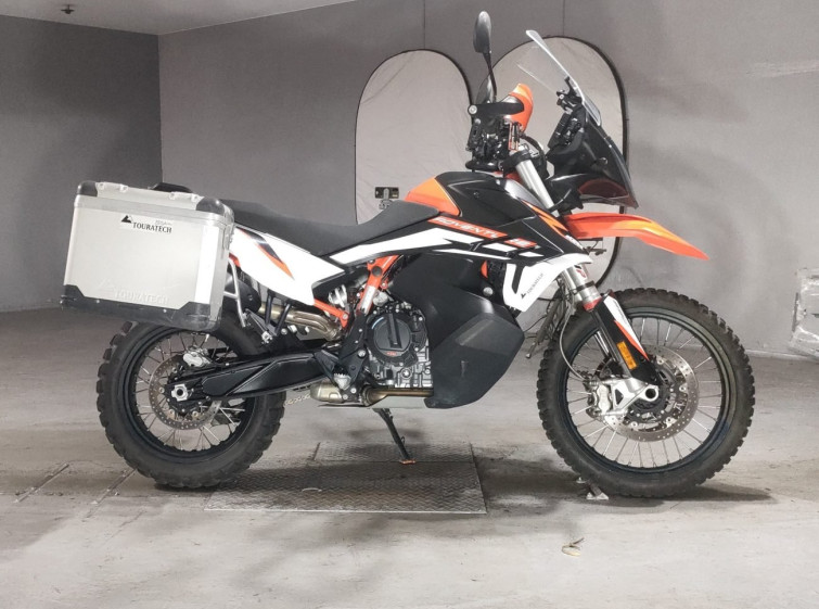 Мотоцикл KTM 890 ADVENTURE R з пробігом 8954 km