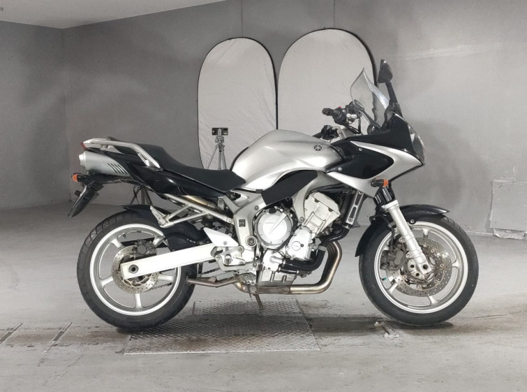Мотоцикл Yamaha FZ6-S FAZER с пробегом 48308 km