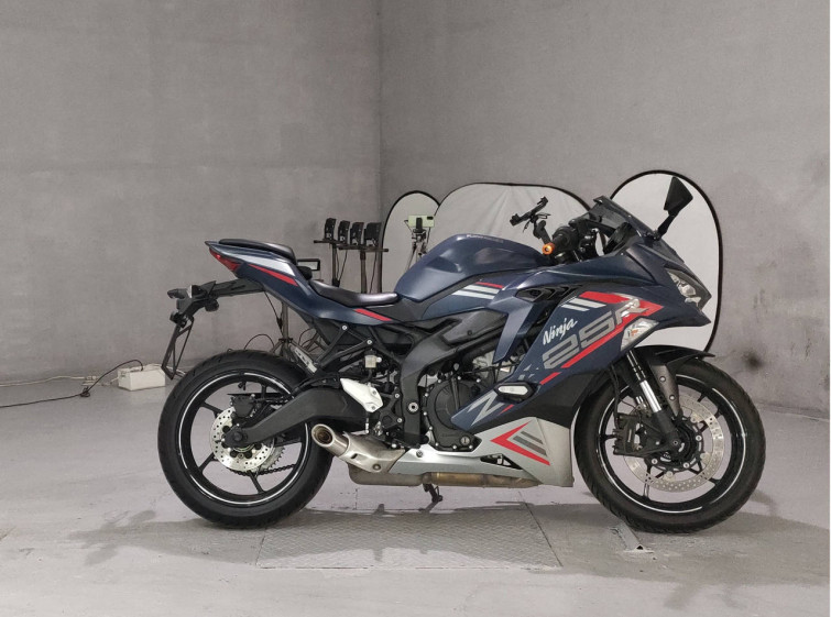 Мотоцикл Kawasaki NINJA ZX-25R KRT с пробегом 15868 km
