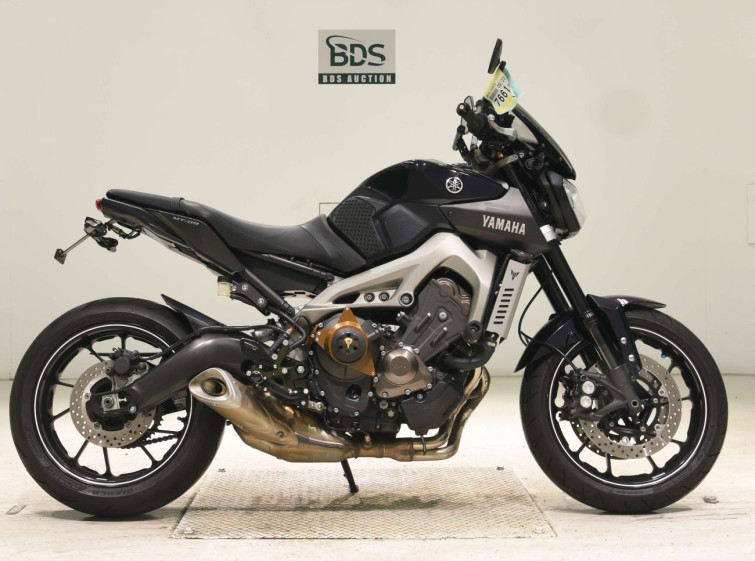 Мотоцикл Yamaha MT-09 з пробігом 21261 km