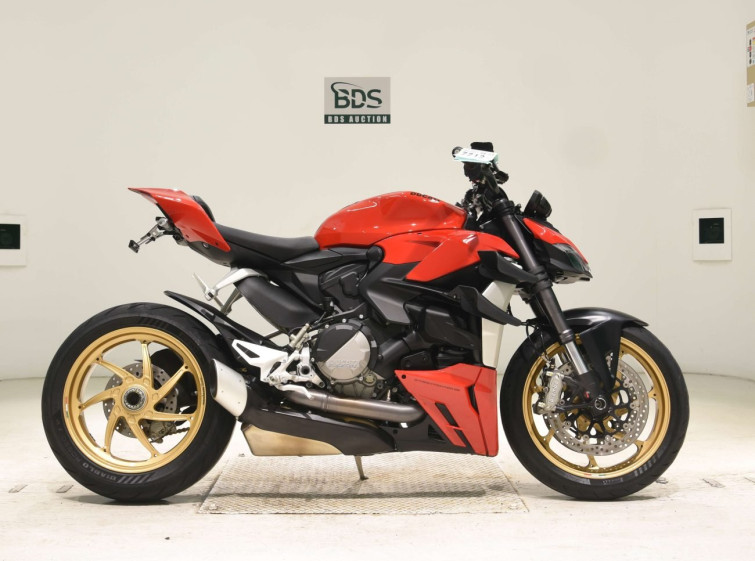 Мотоцикл Ducati STREETFIGHTER V2 с пробегом 5185 km