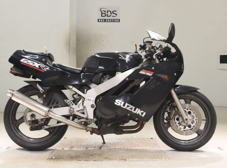 Мотоцикл Suzuki GSX-R400 з пробігом 26886 km