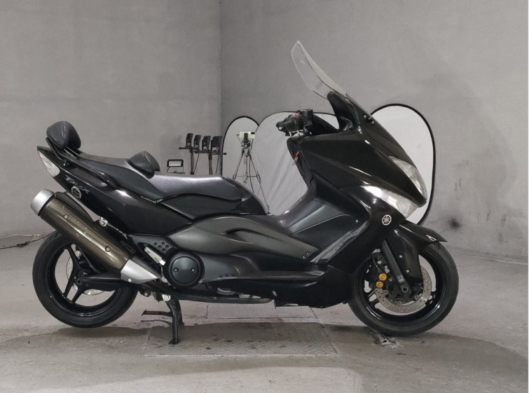 Мотоцикл Yamaha T-MAX500 с пробегом 27768 km