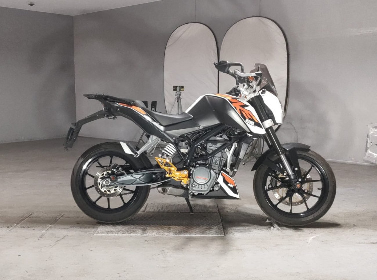Мотоцикл KTM 200 DUKE с пробегом 7664 km
