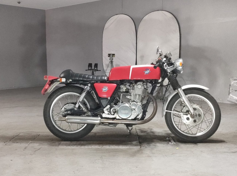 Мотоцикл Yamaha SR400 с пробегом 1439 km