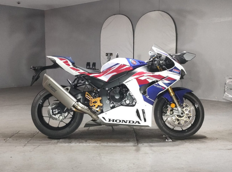 Мотоцикл Honda CBR1000RR SP с пробегом 7114 km