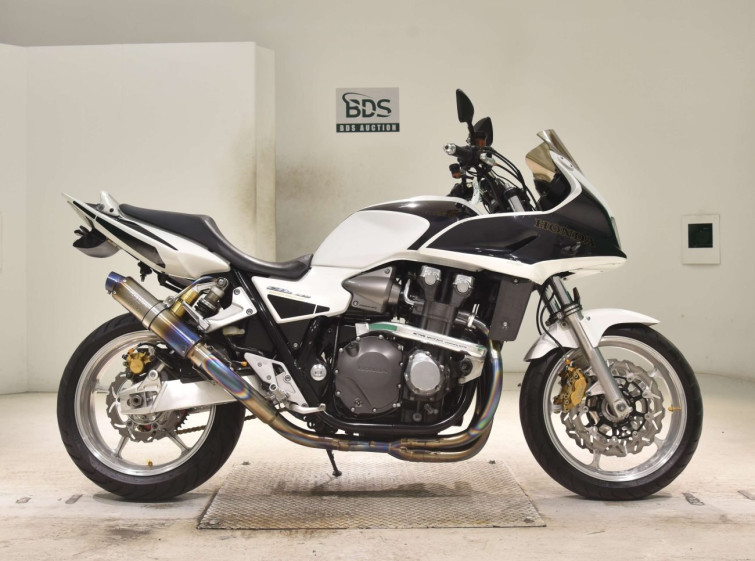 Мотоцикл Honda CB1300SF з пробігом 79475 km