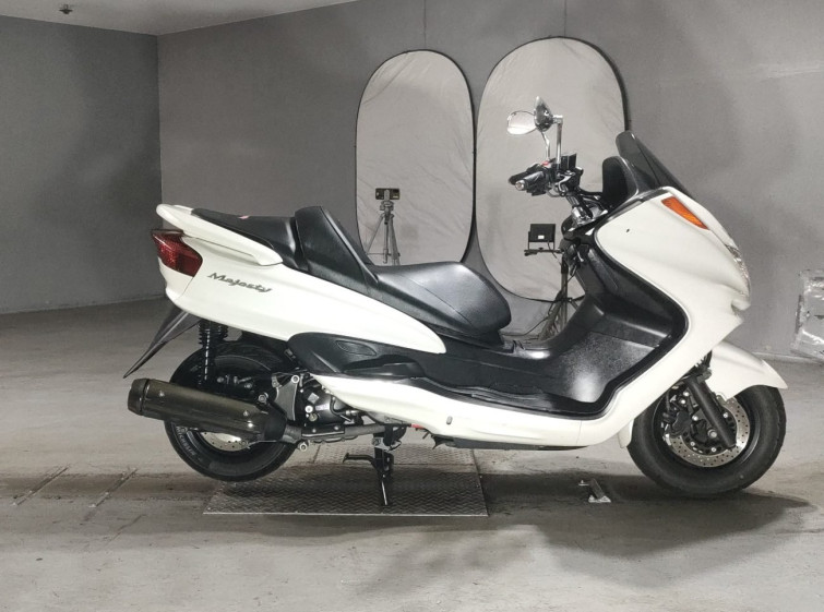 Мотоцикл Yamaha MAJESTY 250 з пробігом 11393 km